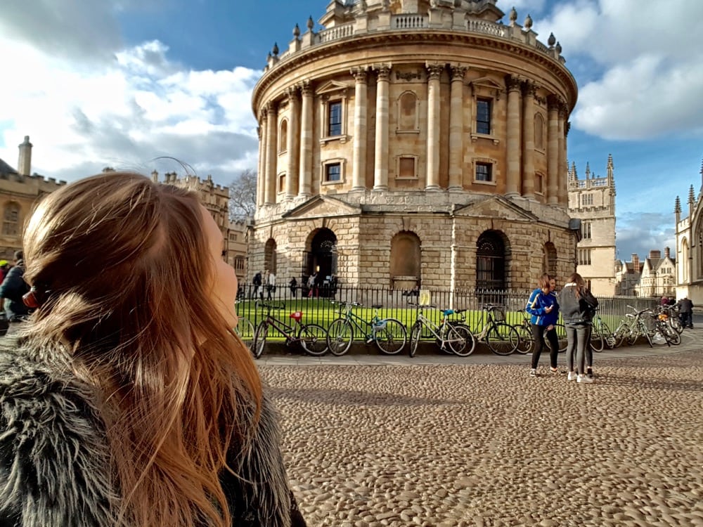 Checking out Radcliffe Camera, Oxford