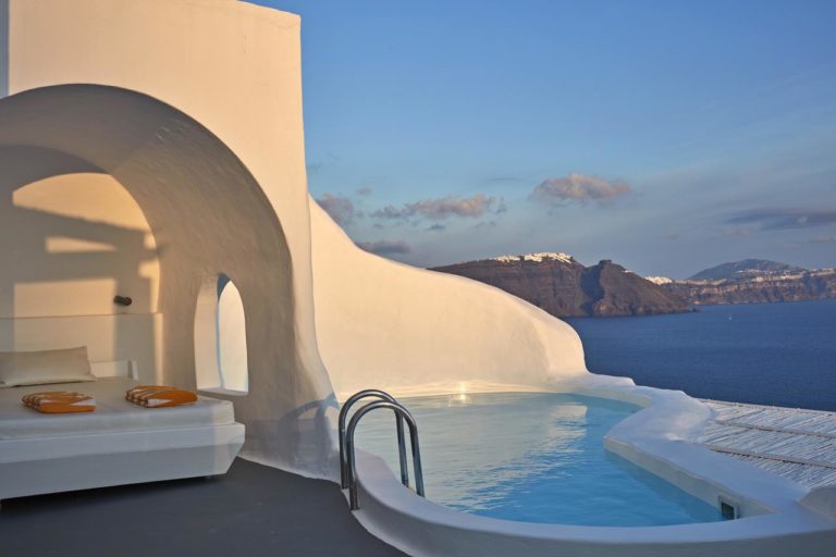 13 Best Honeymoon Hotels in Santorini: 2024 Guide