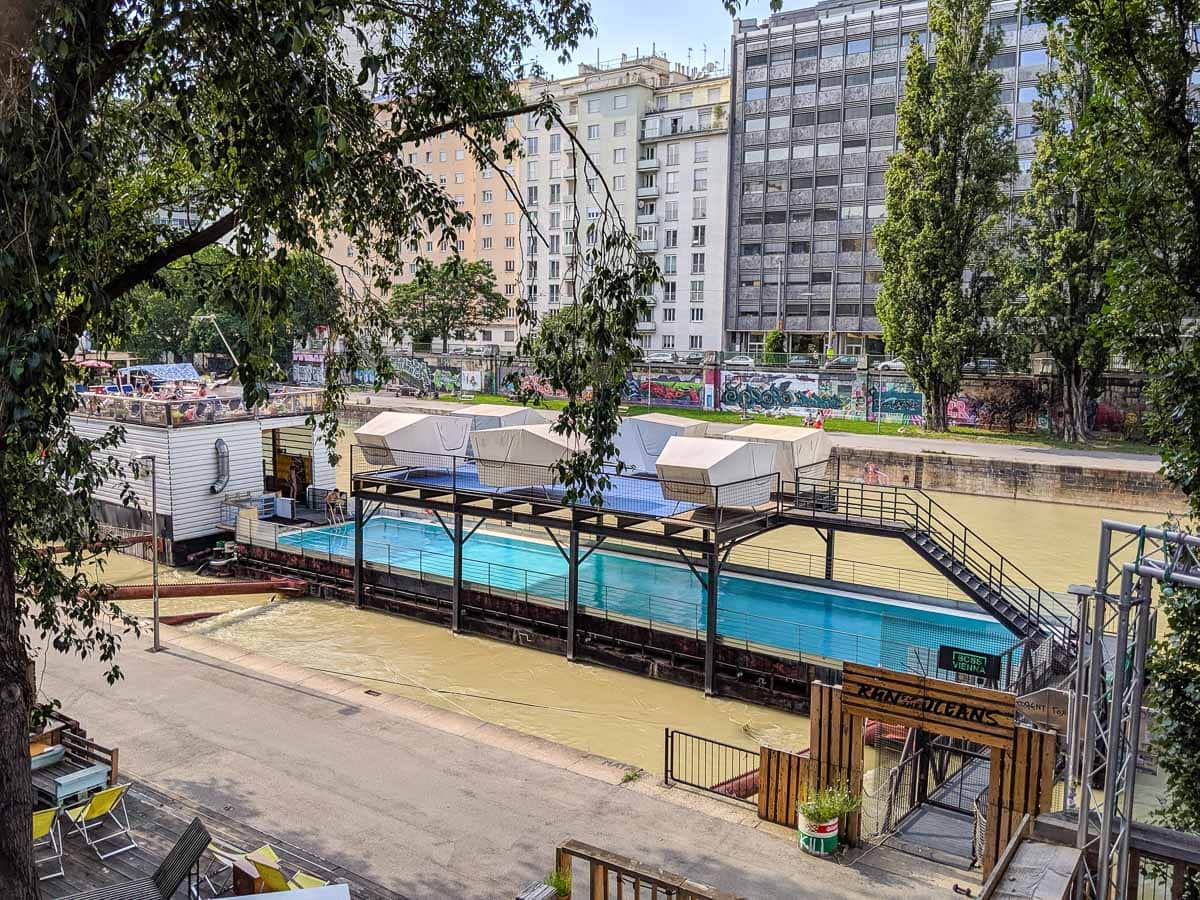 Badeschiff Wien - Vienna's outdoor pool