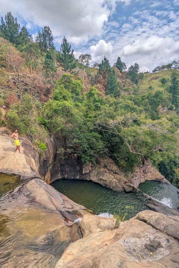 diyaluma waterfall sri lanka